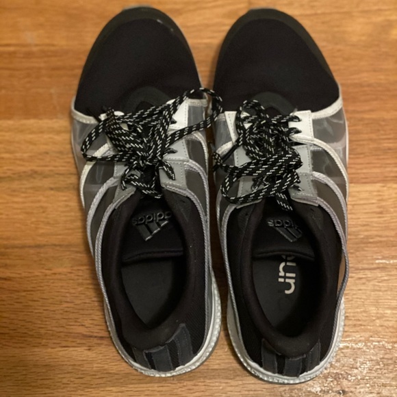 Women’s adidas training shoe - Picture 2 of 5